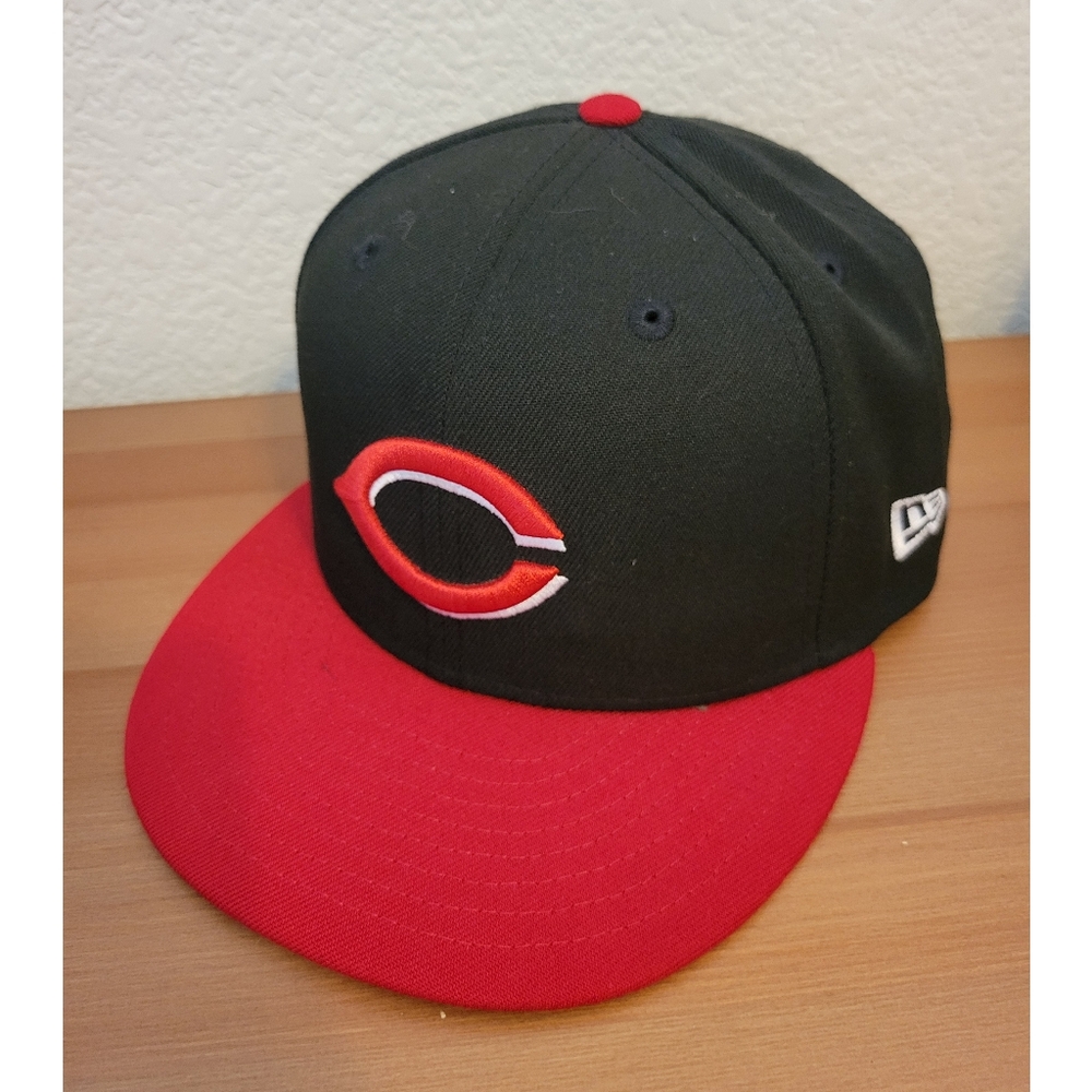 Cincinatti Reds New Era Black and Red Baseball Cap